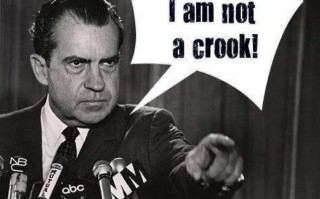 1974年美国水门事件：尼克松成为美国历史上第一个因为丑闻下台的总统