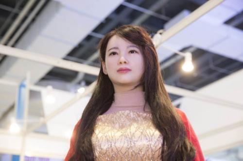 日本女性机器人为何如此火爆，原来是她有3项“专享服务”-第3张图片-IT新视野
