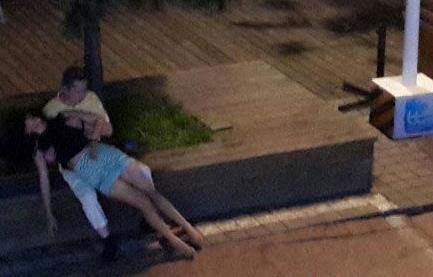 山东青岛醉酒女子视频曝光，遭3人轮流猥亵-第1张图片-IT新视野